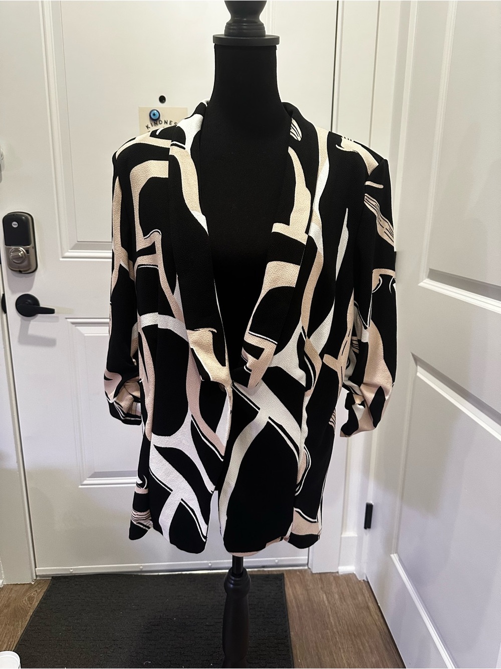 SHEIN Black and Cream Abstract Open-Front Blazer